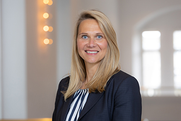 Janet Zahn, Leiterin Funktionsbereich Versicherungswesen Verwaltungen, Einrichtungen und Vitos-Gesellschaften (Foto: Lothar Koch) Janet Zahn, Leiterin Funktionsbereich Versicherungswesen Verwaltungen, Einrichtungen und Vitos-Gesellschaften